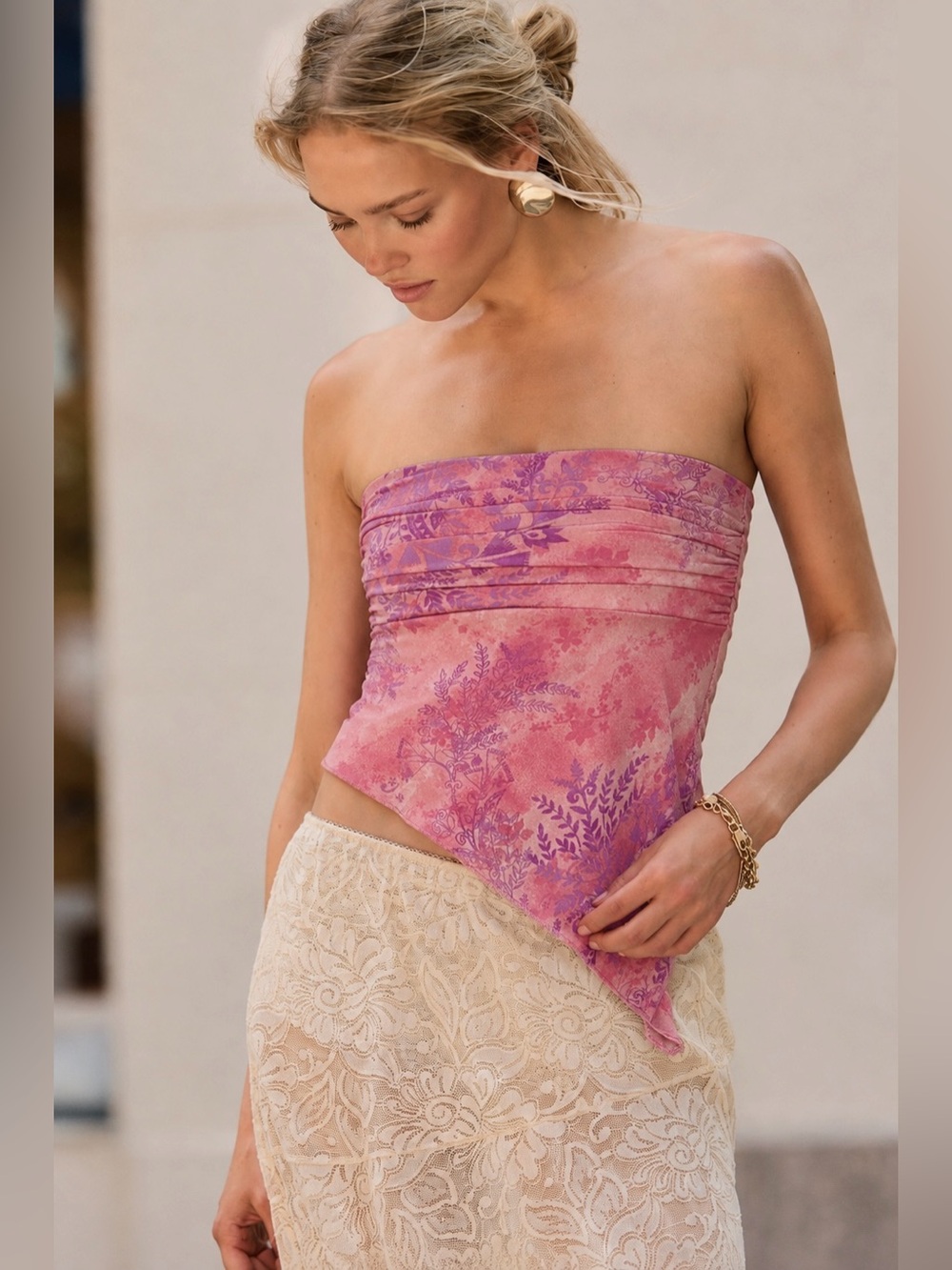 Urban Outfitters Pink Floral Asymmetrical Strapless Tube Top – Size Small